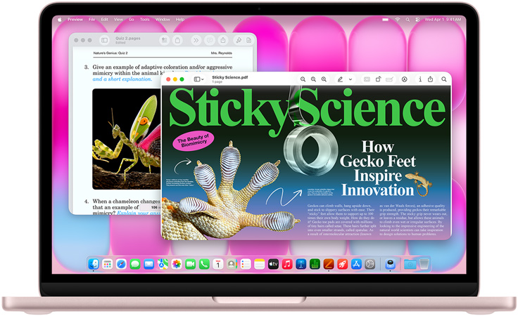 Ruměný MacBook Neo, na obrazovce je článek o biomimikrách a kvíz na podobné téma