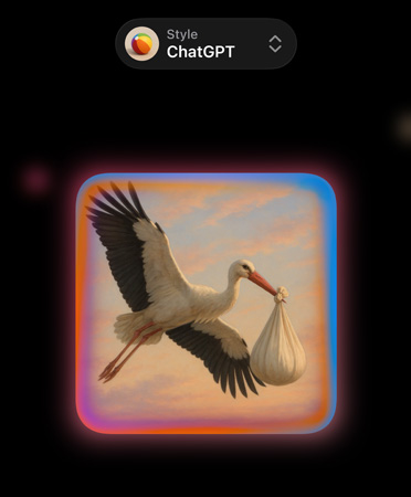 แอป Image Playground ที่มีเมนูดรอปดาวน์ด้านบนระบุว่า สไตล์: ChatGPT พร้อมภาพนกกระสาบินคาบห่อผ้าที่มีทารกอยู่ข้างใน